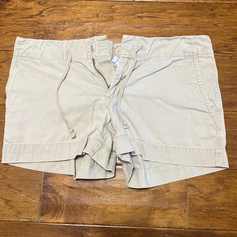 Gap khaki shorts
